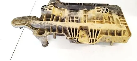 Volkswagen PASSAT B6 Battery box tray 1K0915333C
