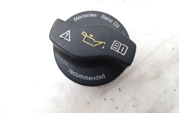 Mercedes-Benz C W205 Oil filler cap A0000101685