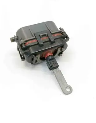 Engine mount vacuum valve