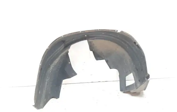 Front wheel arch liner splash guards