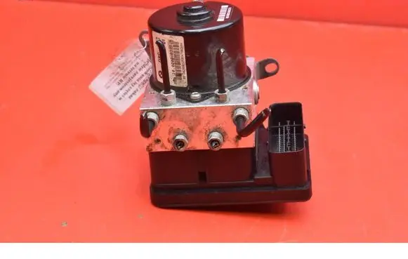 BMW X3 E83 ABS Pump 6776055