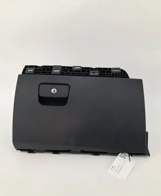 Dodge Durango III Glove box P01531039BL