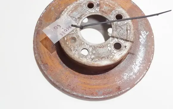 Opel Zafira A Rear brake disc neventiliuojamas
