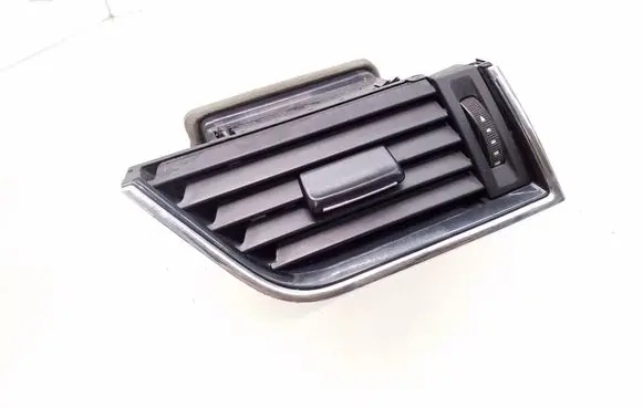 Skoda Octavia Mk3 (5E) Dashboard side air vent grill/cover trim 5E0819702 5E0819702A