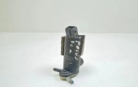 Ford Focus Windscreen/windshield washer pump 93BB17K624BA