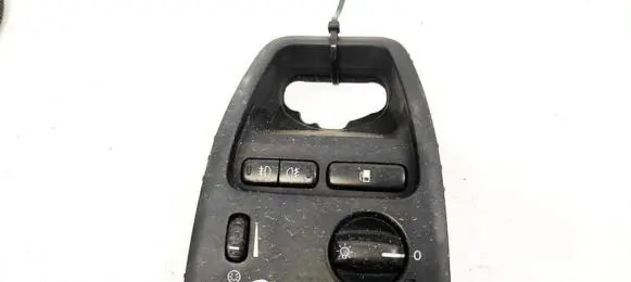 Volvo XC90 Light switch 8697221 04W083