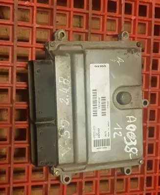 Volvo V50 Engine control unit/module P30743102 T79337
