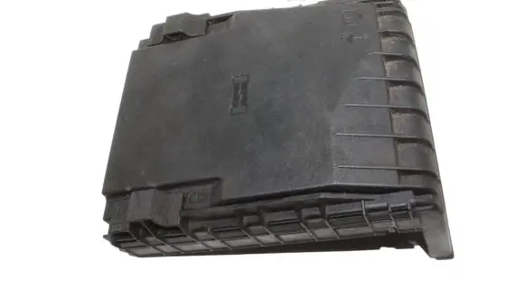 Volkswagen Tiguan Fuse box cover 1K0937132F