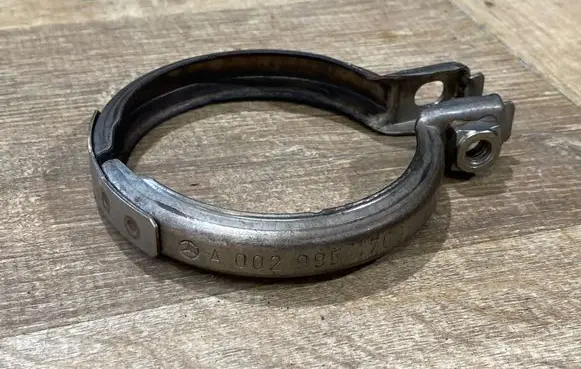 Mercedes-Benz S W222 Muffler pipe connector clamp A0029954702