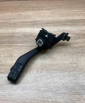 Volkswagen Touran I Indicator stalk 1K0953513A