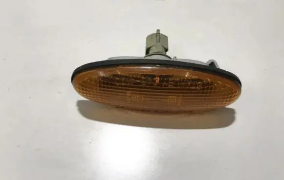Mazda 626 Front fender indicator light 0464120 046-4120