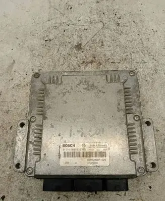 Renault Trafic II (X83) Engine control unit/module 8200204834 1039S02346 0281010633