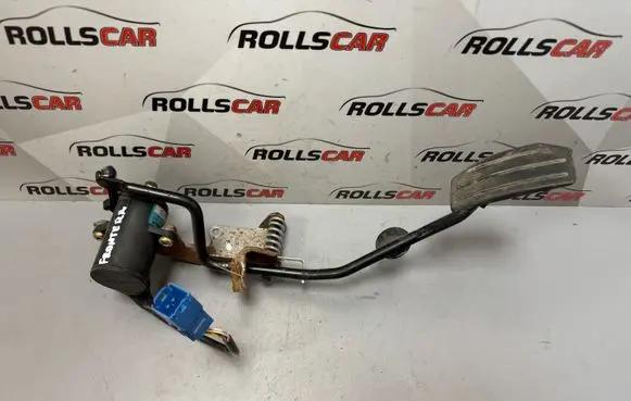 Opel Frontera B Accelerator throttle pedal 0281002296 083301872 09129107