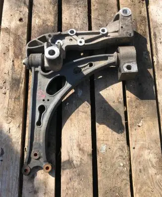 Volkswagen Golf V Front lower control arm/wishbone 1K0407153G 1K0199295F
