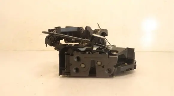 Volvo S40 Front door lock