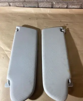 Volkswagen Transporter - Caravelle T5 Sun visor