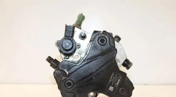 Volvo XC60 Fuel injection high pressure pump 0445010111 30756125