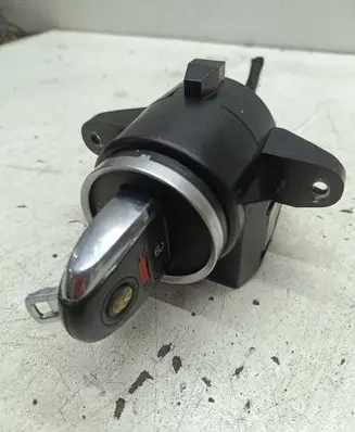 Volkswagen Touareg II Ignition lock 7P6905843E 33305201 114485123293