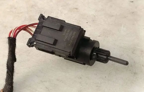 Brake pedal sensor switch