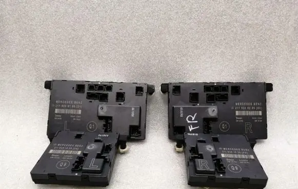 Mercedes-Benz E AMG W211 Door control unit/module A2118208285 A2118208185