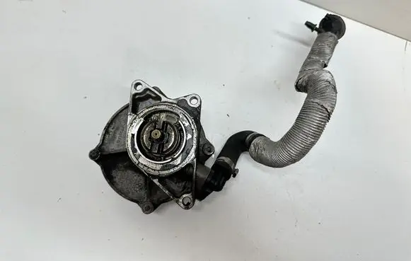 Audi A4 S4 B7 8E 8H Vacuum pump 057145100C 72260806C 02T01870023
