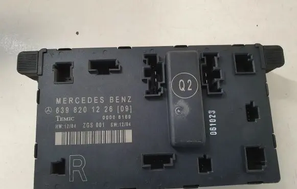 Mercedes-Benz Vito Viano W639 Door control unit/module 6398201226