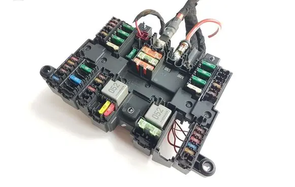 Mercedes-Benz CLA C118 X118 Fuse module A1779061102
