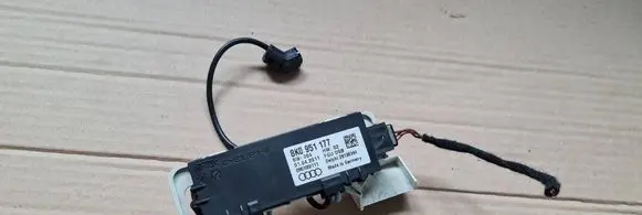 Audi Q5 SQ5 Front seat light 8K0951177 090100111 28138344