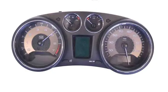 Peugeot RCZ Speedometer (instrument cluster) 554001557300