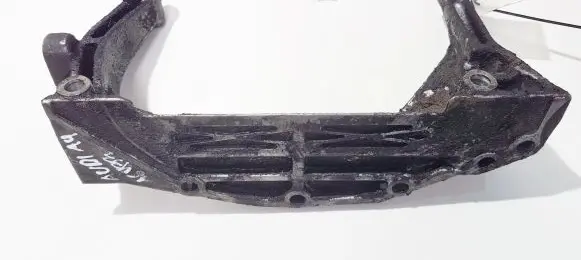 Audi A4 S4 B5 8D Engine mounting bracket 050199307