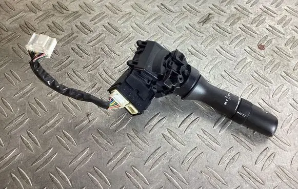 Lexus LS 460 - 600H Wiper control stalk 17F111 17F277