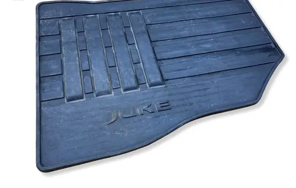 Nissan Juke I F15 Front floor mat KE7481K089 KE7481K489