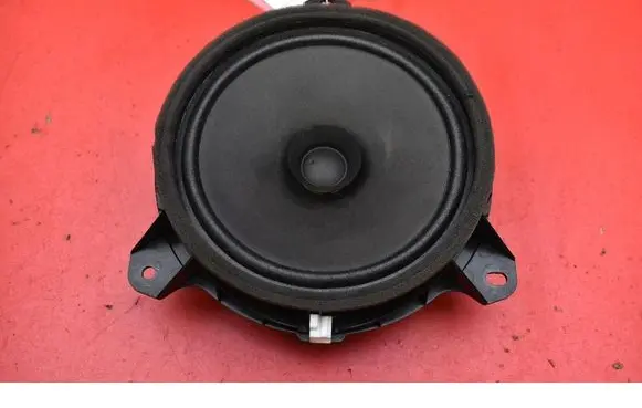 Toyota Corolla E10 Subwoofer speaker EAS16P884A