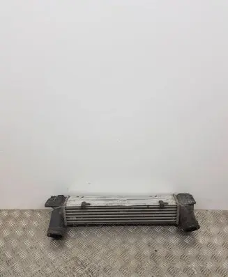 BMW 3 E90 E91 Intercooler radiator 3093796 3213320