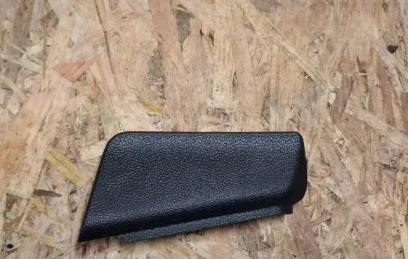 Ford Mustang VI Panel trim FR3B63044F46A