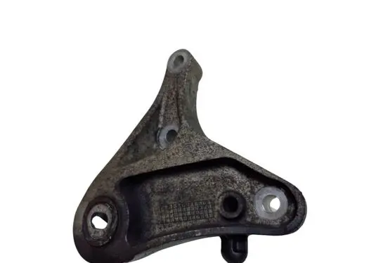 Opel Mokka Engine mounting bracket 96983905