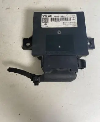 Volkswagen PASSAT B7 Power management control unit 3AA919041 8ES01045240 0177465011