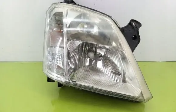Opel Meriva A Headlight/headlamp 93321053