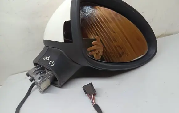 Porsche Cayenne (92A) Front door electric wing mirror 