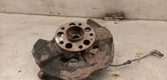 Mercedes-Benz B W245 Front wheel hub spindle knuckle 