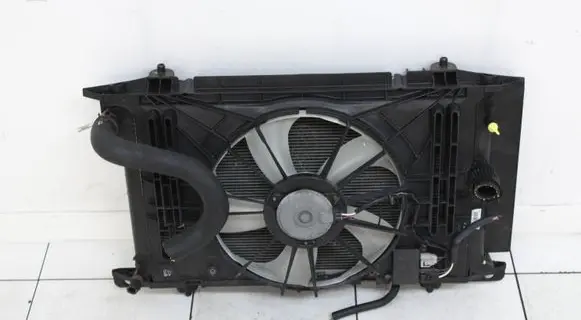 Toyota Auris 150 Radiator set 