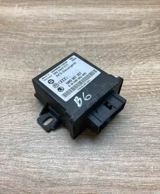 Volkswagen PASSAT B6 Light module LCM 5M0907357 5WK49172