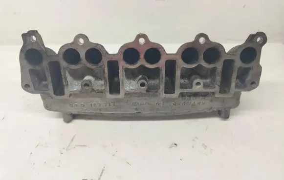Volkswagen Golf V Intake manifold 03G129713