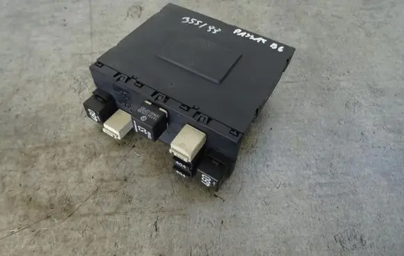 Volkswagen PASSAT B6 Other control units/modules 3C0937049D