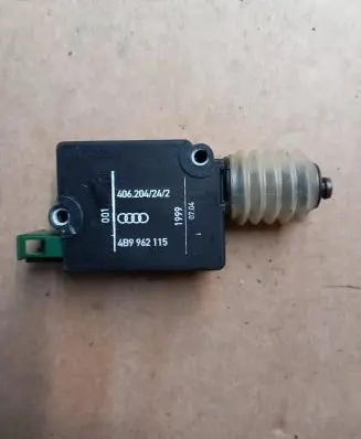 Audi A6 Allroad C5 Central locking motor 4B9962115 406204242