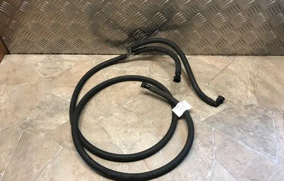 Mercedes-Benz C W204 Headlight washer hose/pipe 