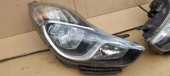 Hyundai ix20 Headlight/headlamp 456789
