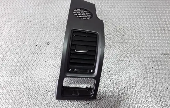 Honda CR-V Dashboard side air vent grill/cover trim 77630SWW