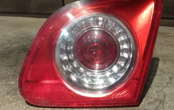 Volkswagen PASSAT B6 Tailgate rear/tail lights