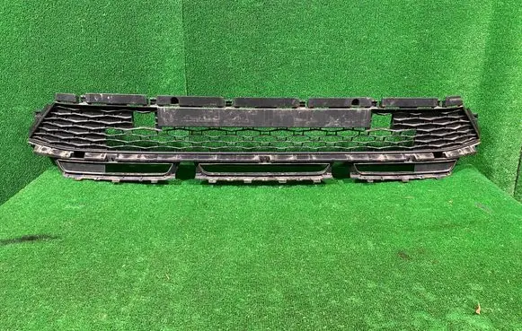 Skoda Kamiq Front bumper lower grill 658853677A